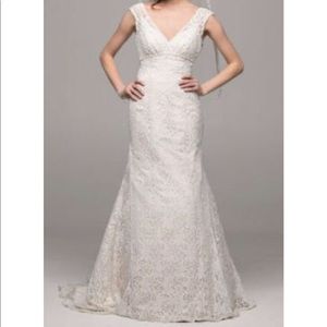 David’s Bridal T9612 Beaded Lace Trumpet Gown